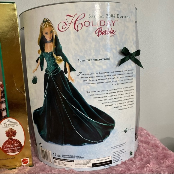 Two Holiday Barbies Special Collector's Edition - Picture 8 of 10
